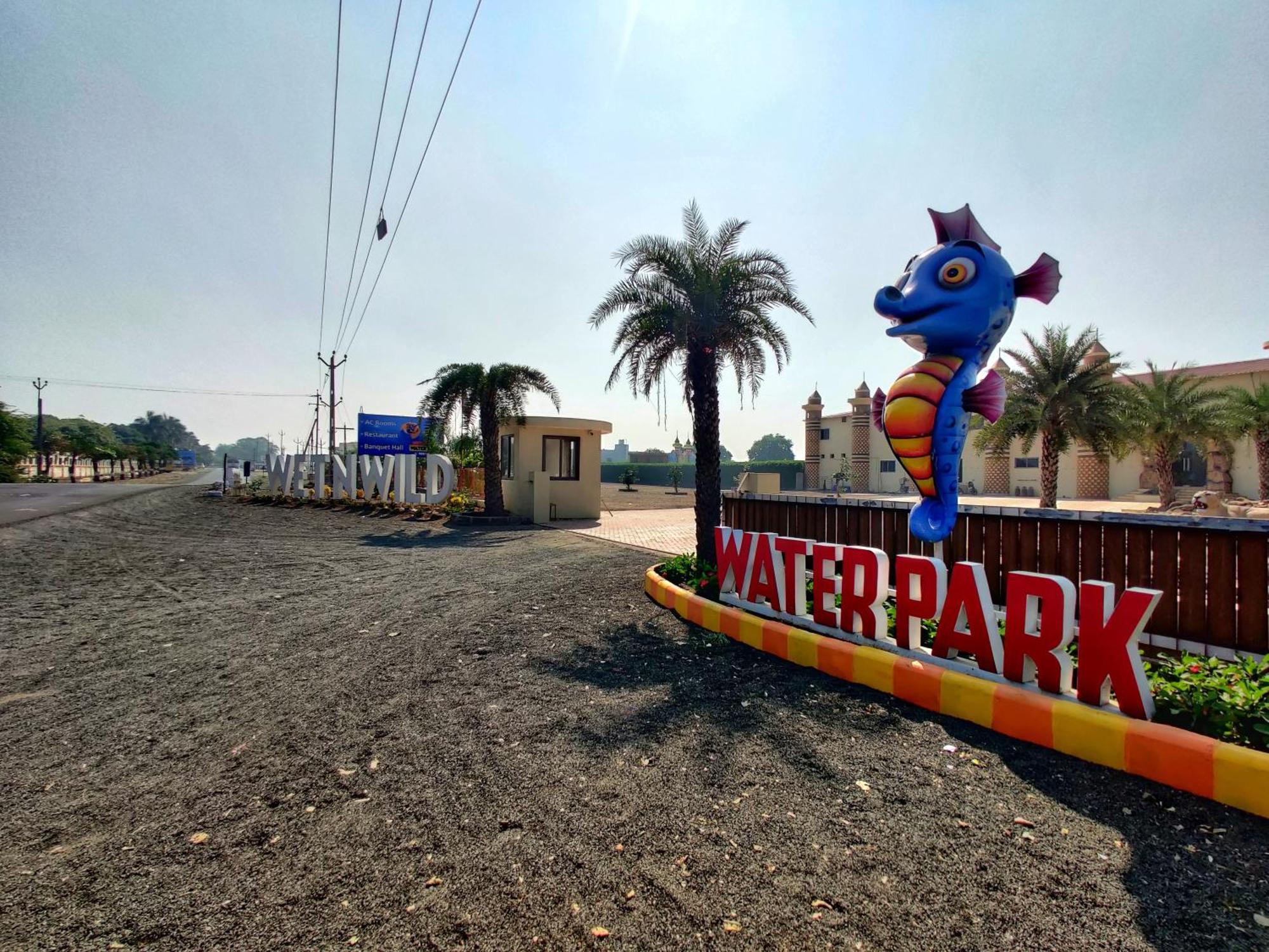 Wet N Wild Water Park & Resort Mendarda Exterior photo