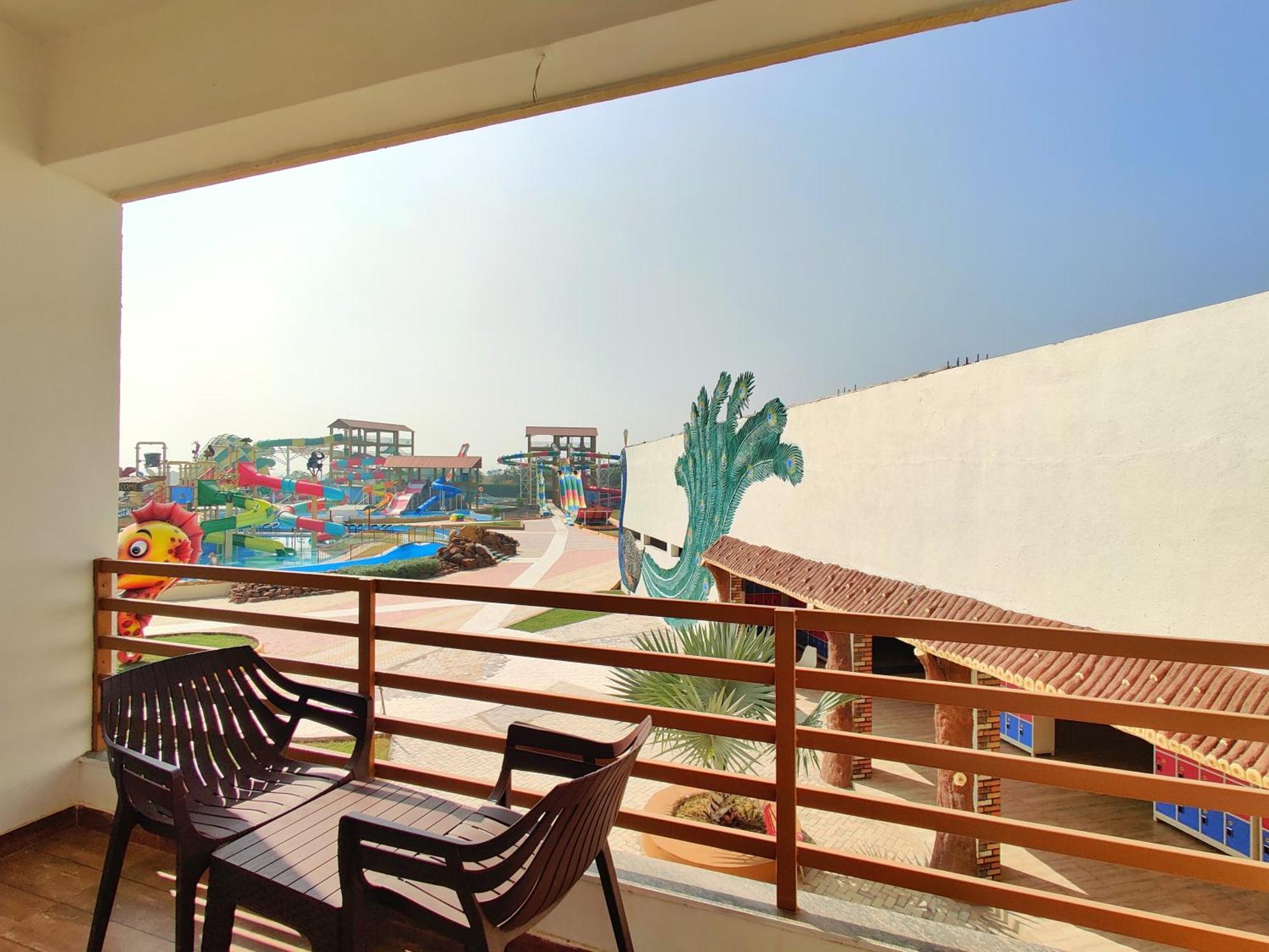 Wet N Wild Water Park & Resort Mendarda Exterior photo